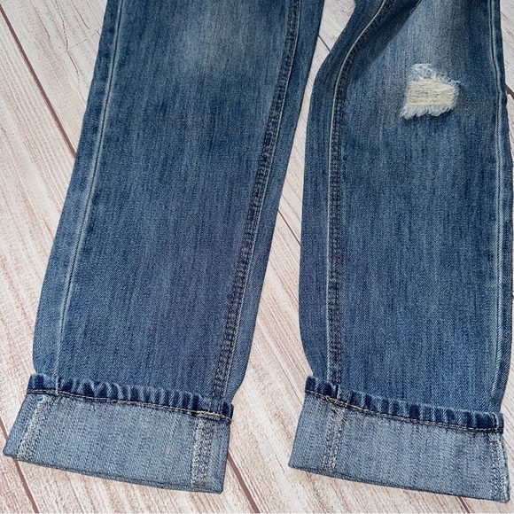 Distressed Ankle Jeans - Picture 3 of 8